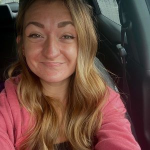 Meet your Posher, Cecilia